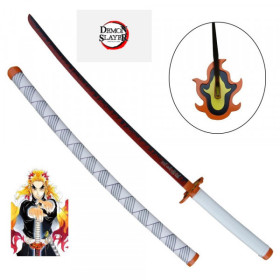 Katana di Kyojuro Rengoku in bambu